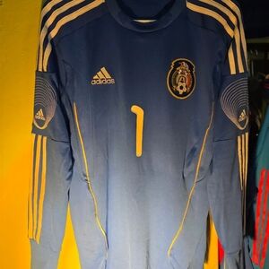 Adidas Mexico 2011 Guillermo Ochoa Size Small GK Jerzey
